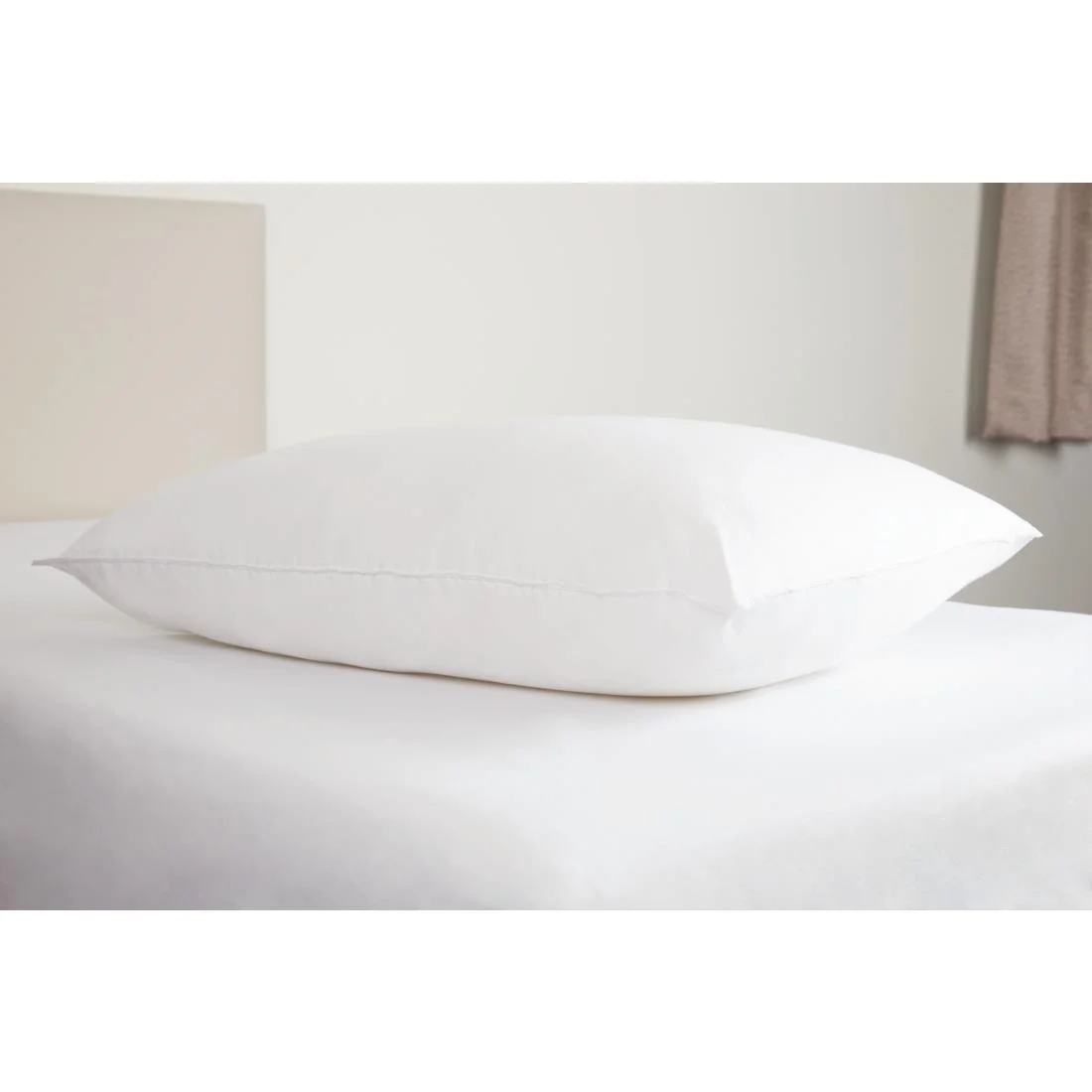 Mitre Essentials Hollo Pillow