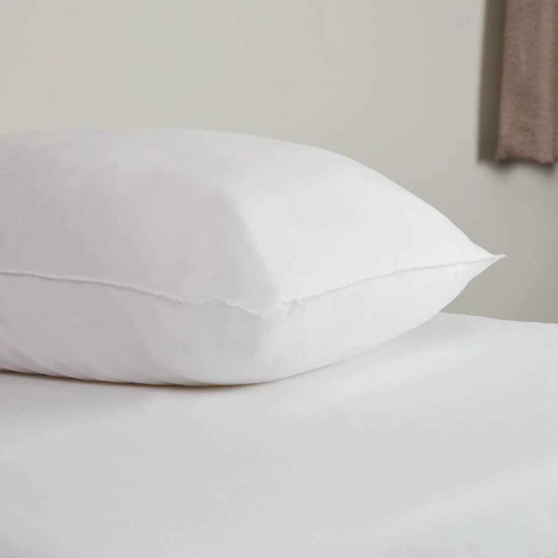 Mitre Essentials Hollo Pillow - Image 9