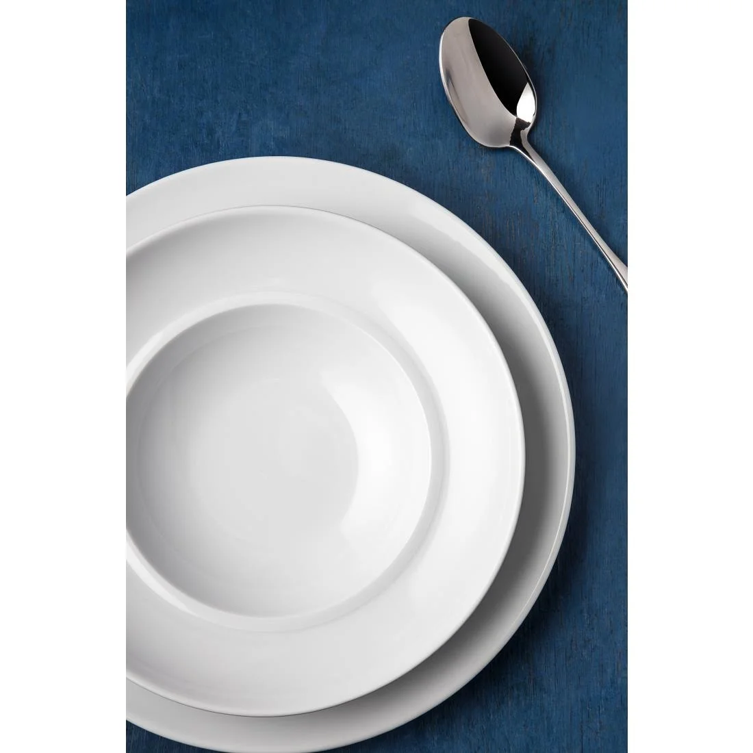 Royal Porcelain Classic White Wide Rim Plates 240mm - Image 5