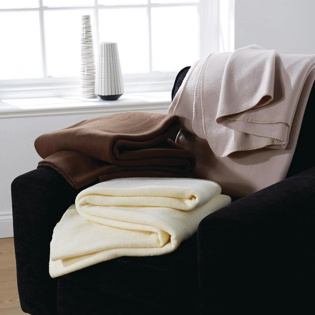 Mitre Essentials Polar Blankets Chocolate - Image 2