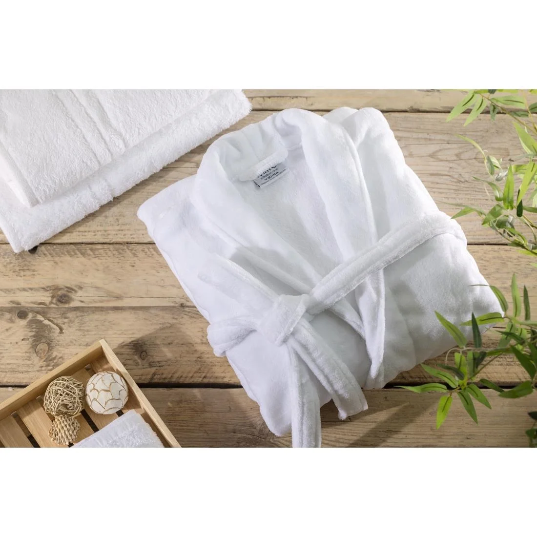 Mitre Comfort Vienna Bathrobe Large - Image 4