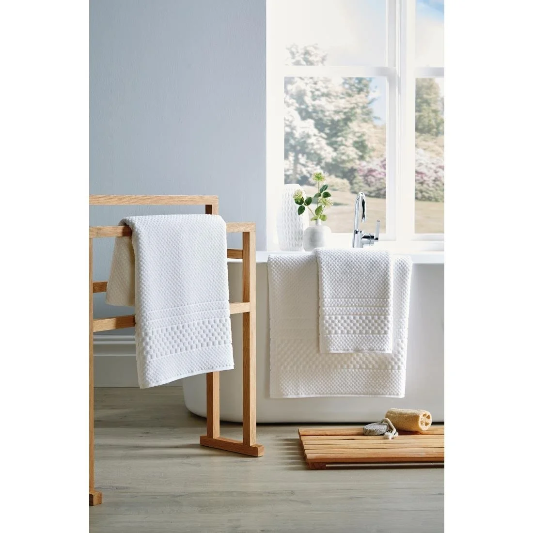 Mitre Heritage Chequers Bath Mat White - Image 6