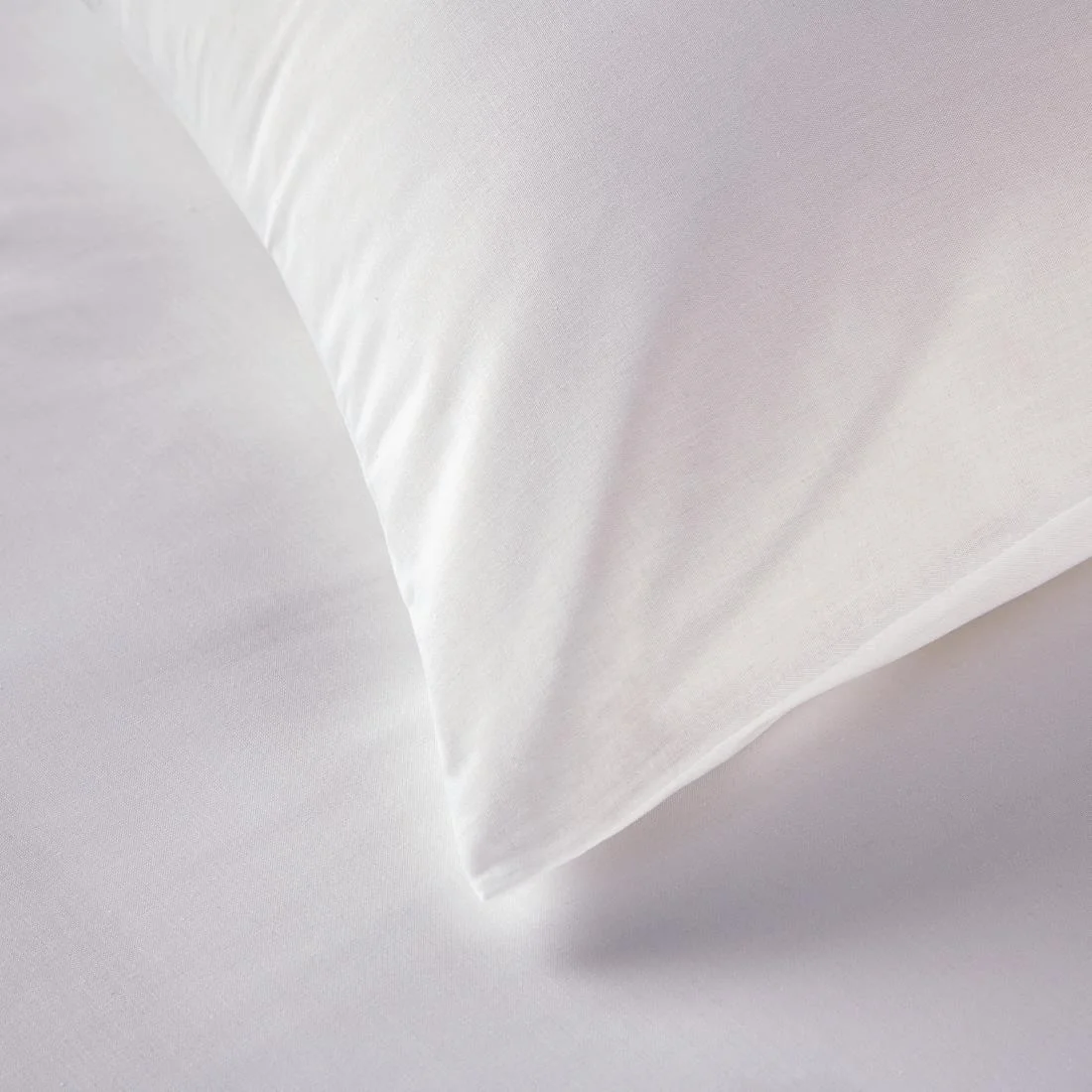 Mitre Essentials Spectrum Housewife Pillowcase White - Image 3