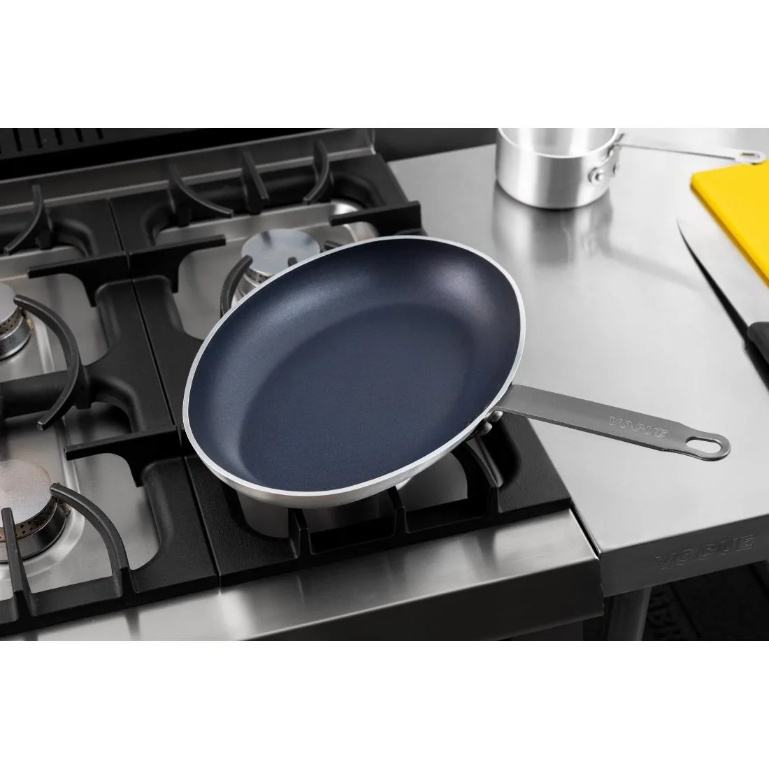 Vogue Aluminium Non-Stick Teflon Platinum Plus Oval Frying Pan 36cm - Image 7