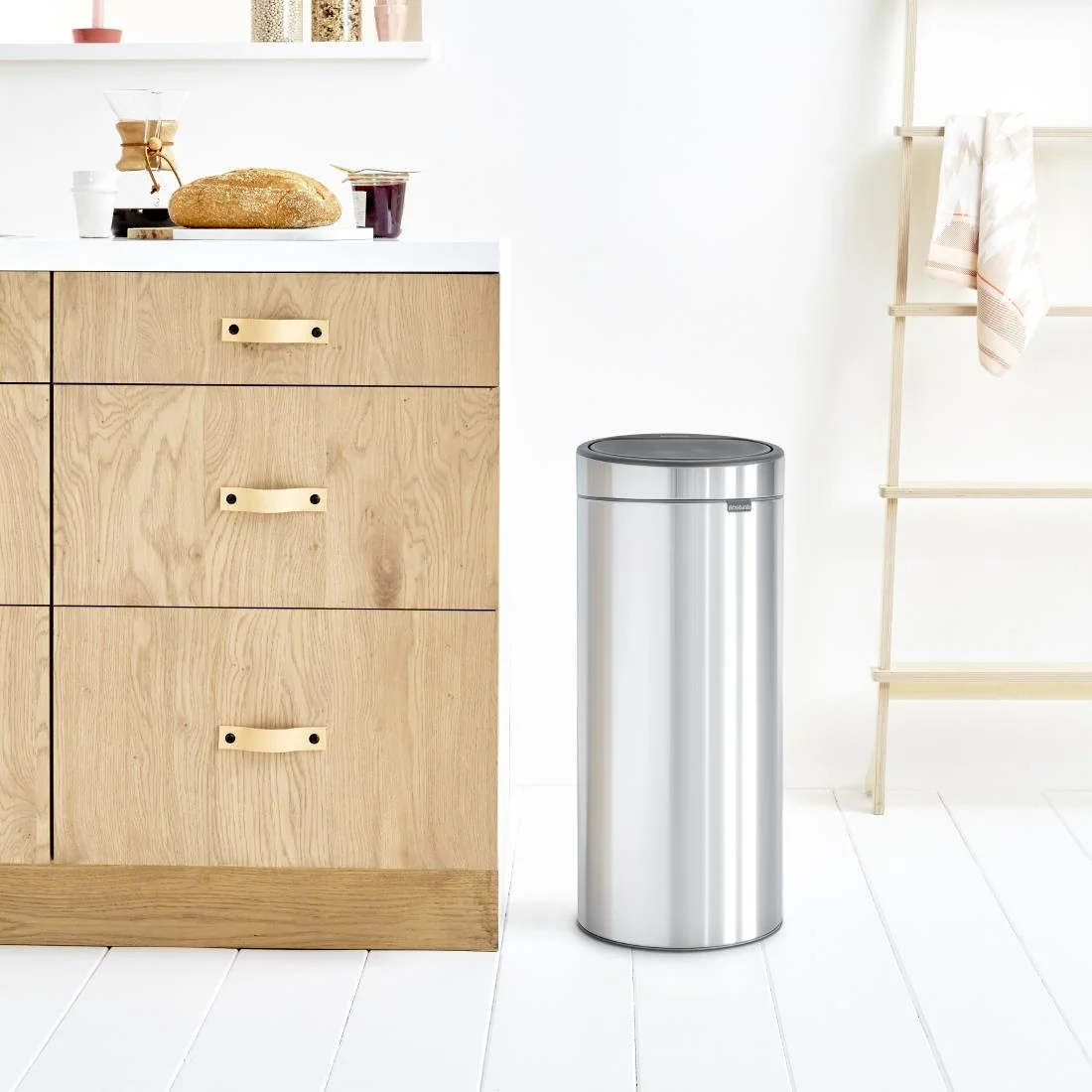 Brabantia Touch Bin Matt Steel 30Ltr - Image 3