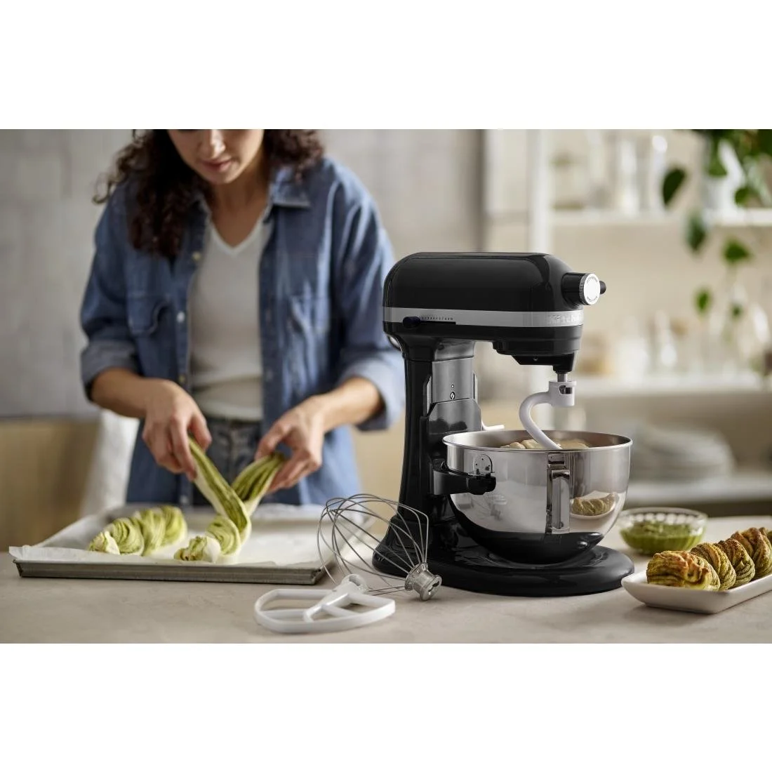 KitchenAid Heavy Duty Stand Mixer 5.2Ltr Onyx Black - Image 6