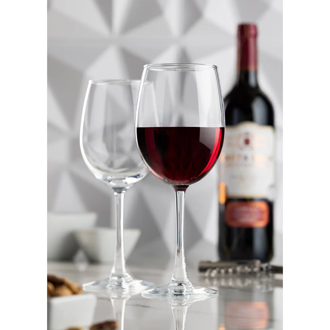 Utopia Vino Wine Glasses 370ml Marked at 125ml 175ml and 250ml (24 pack) - Image 2