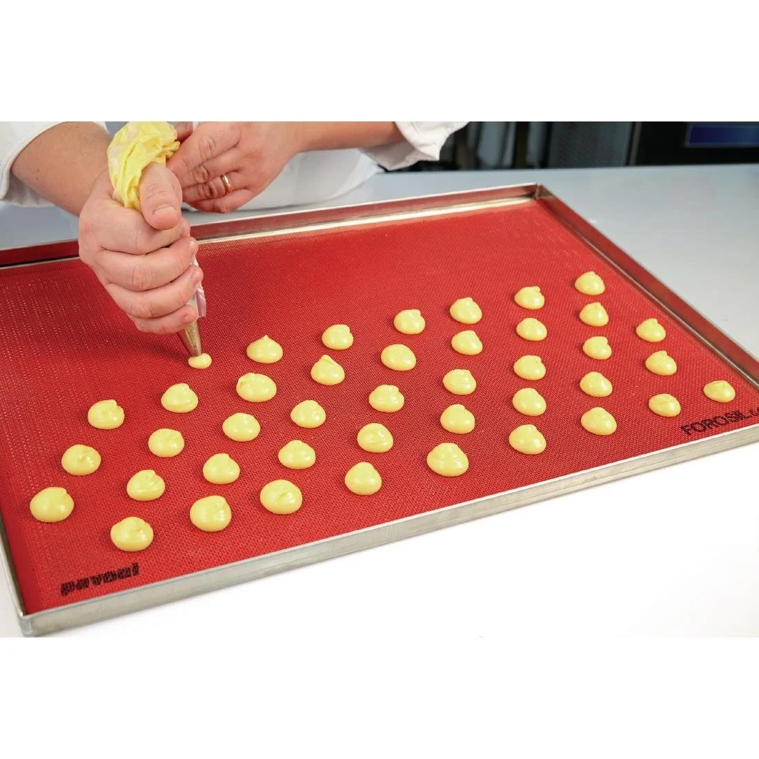 Pavoni Micro Perforated Silicone Pad 585x385mm - Image 2