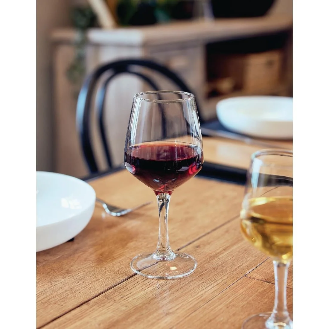 Arcoroc Silhouette Wine Glasses 310ml (24 pack) - Image 4