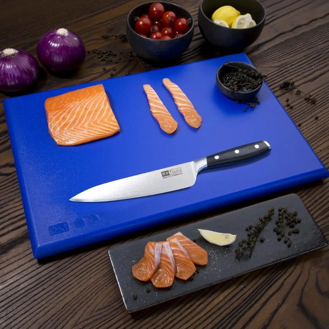 Hygiplas Extra Thick High Density Blue Chopping Board - Image 5