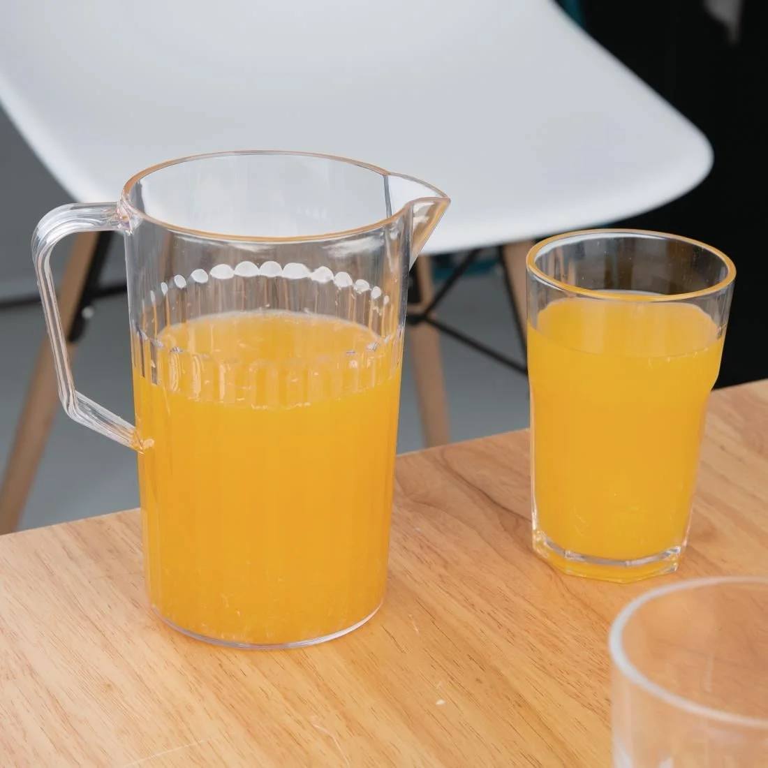 Kristallon Durable Polycarbonate Jug 0.9Ltr - Image 4