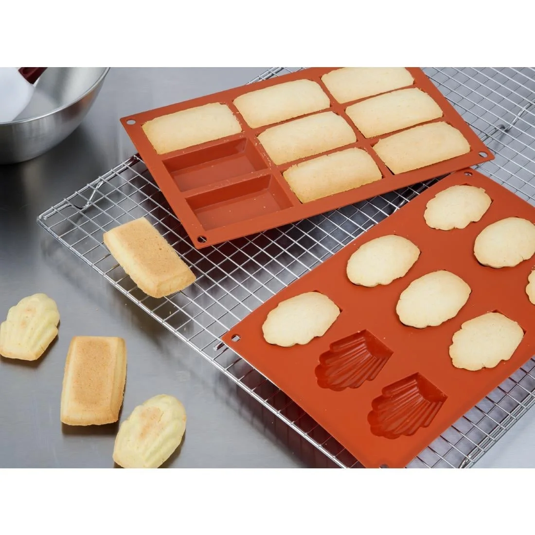 Vogue Silicone Madeline Mould 9 Cup - Image 5