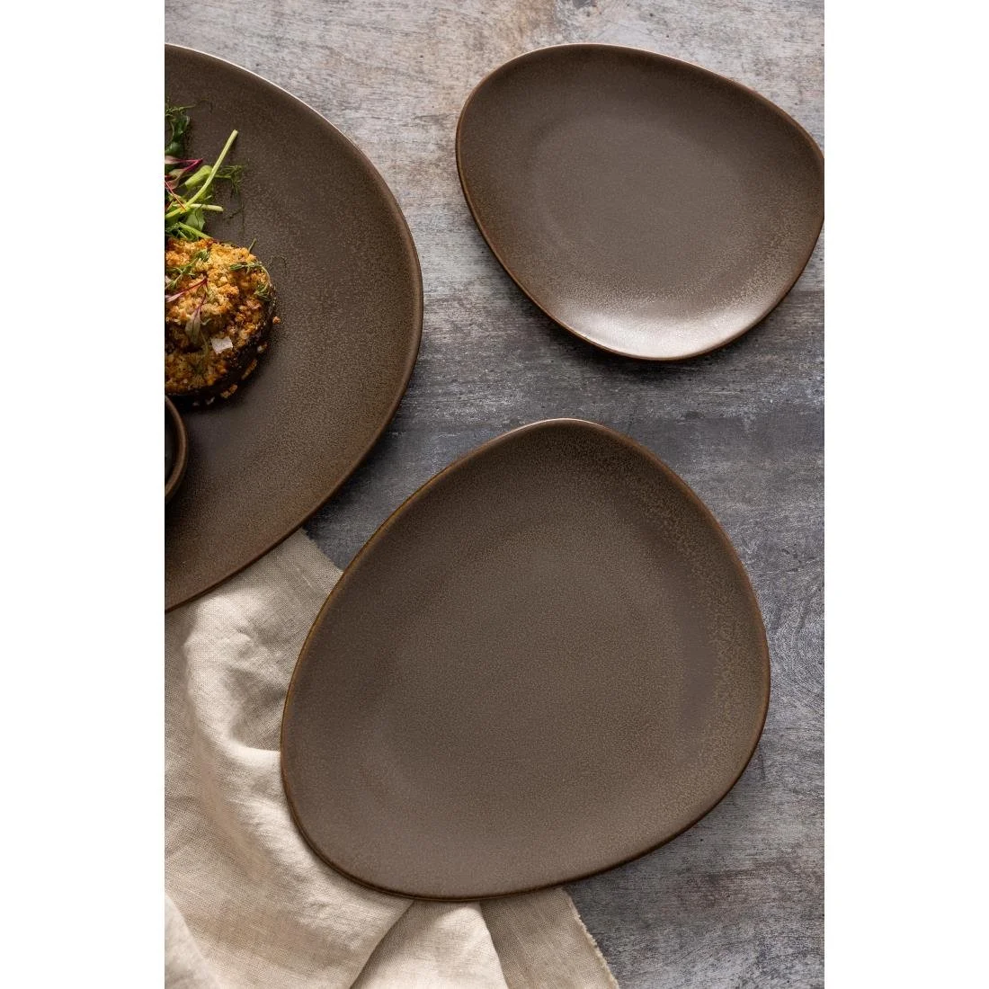 Olympia Ember Triangle Plates Mahogany 190x160mm (6 Pack) - Image 4