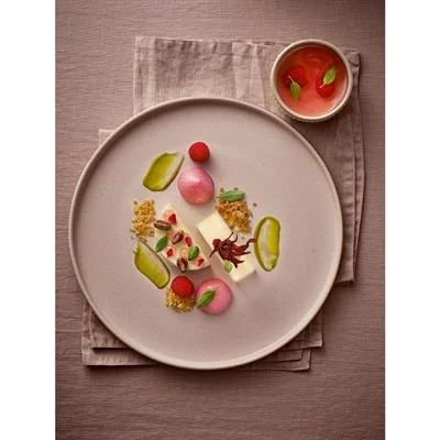 Playground Nara Rose Plates 210mm (6 Pack) - Image 2