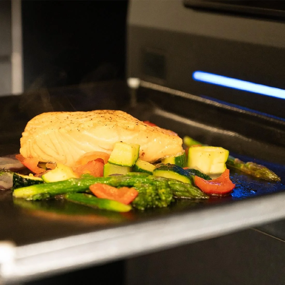 Pratica Fit Express Single Mag Black High Speed Oven - Image 9