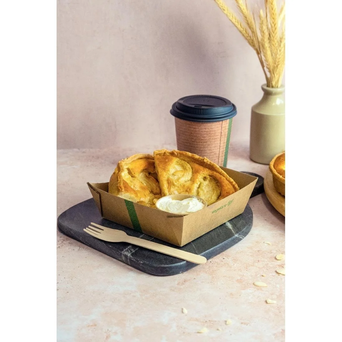 Vegware Microflute Food Trays Medium 150x150mm (270 Pack) - Image 3