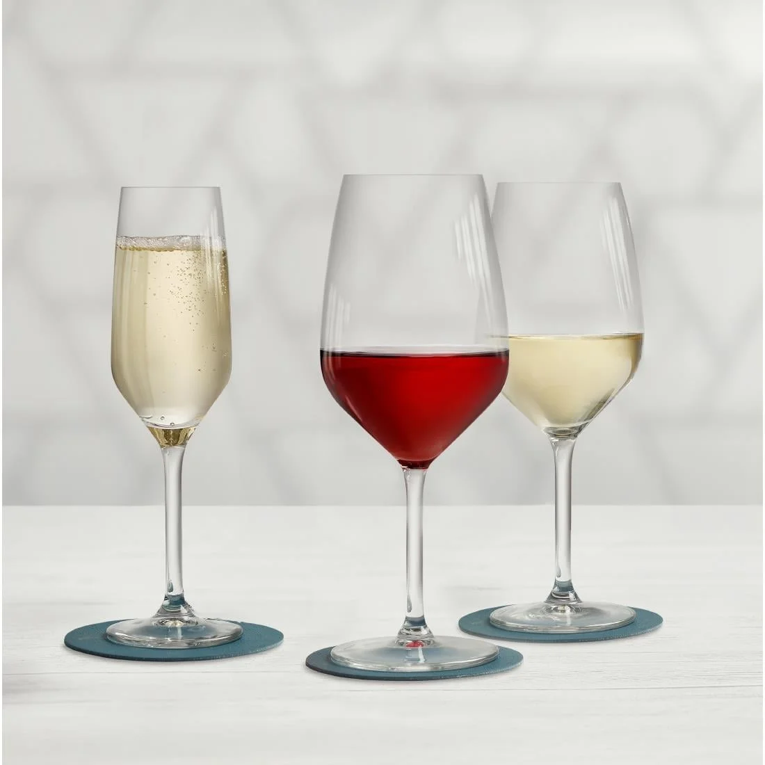 Royal Leerdam Regis Wine Glasses 530ml (6 Pack) - Image 3