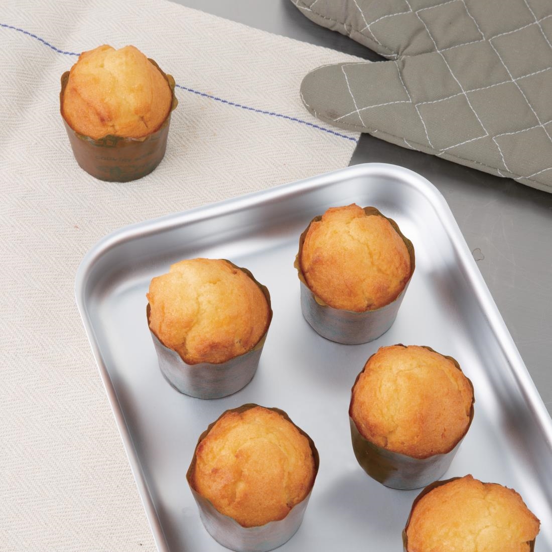 Vogue Aluminium Bakewell Pan 320mm