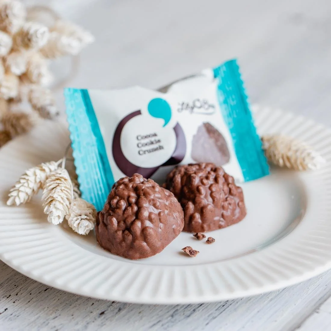 Lily O'Brien's Cocoa Cookie Crunch 20g (350 Pack) - Image 3