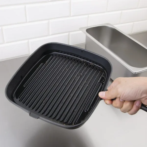 Vogue Square Cast Iron Ribbed Skillet Pan