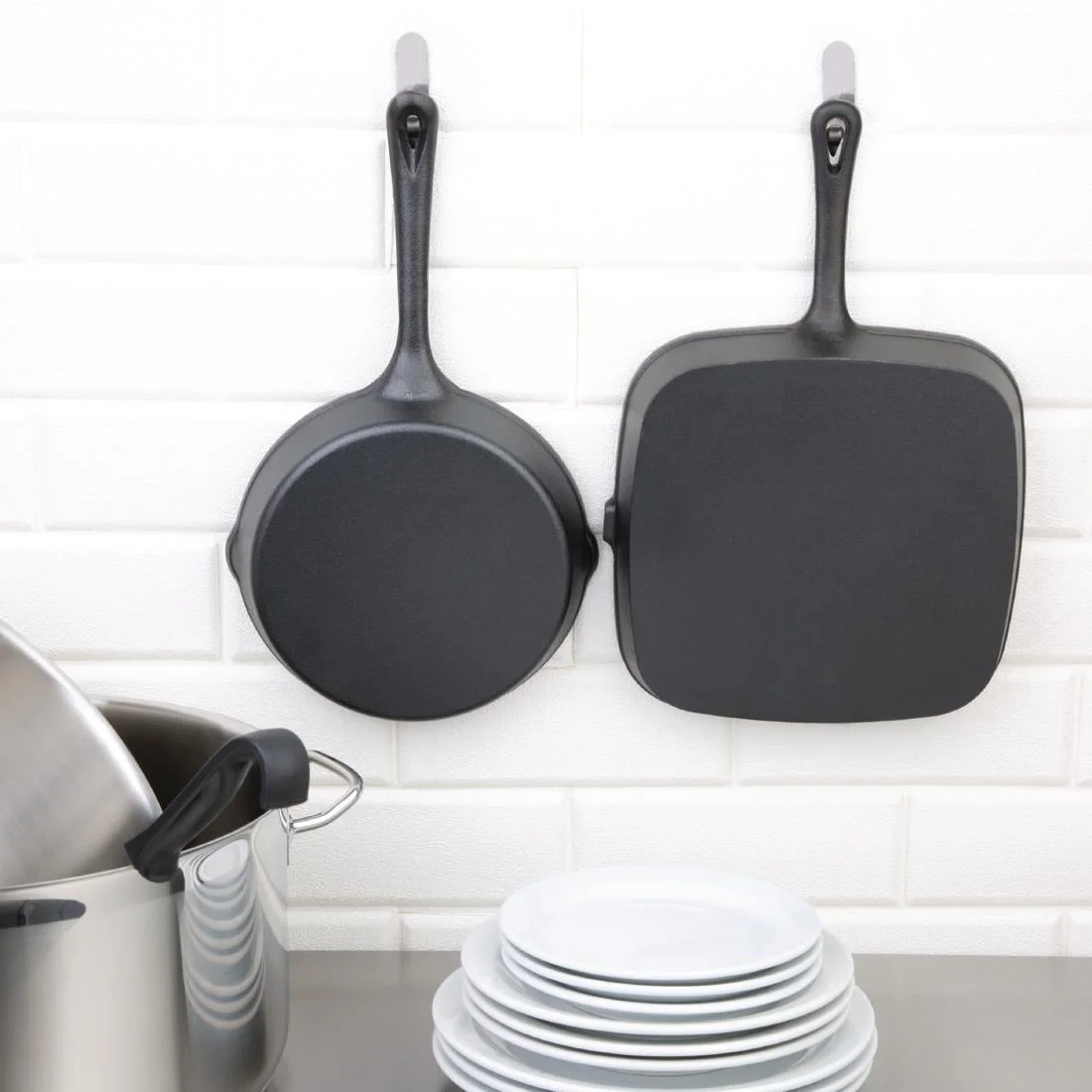 Vogue Square Cast Iron Ribbed Skillet Pan - Image 8