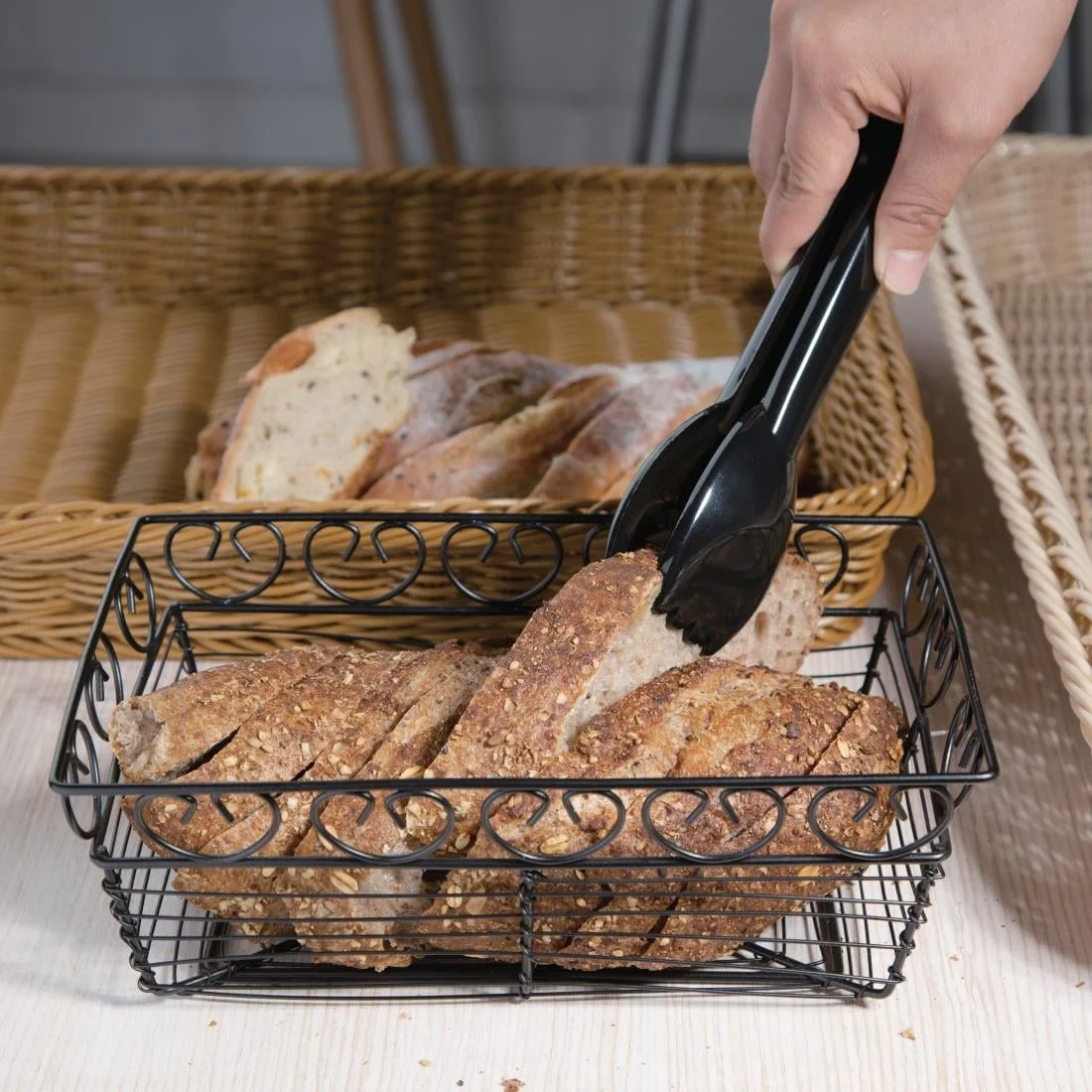 Vogue Food Tongs 9" - Image 4