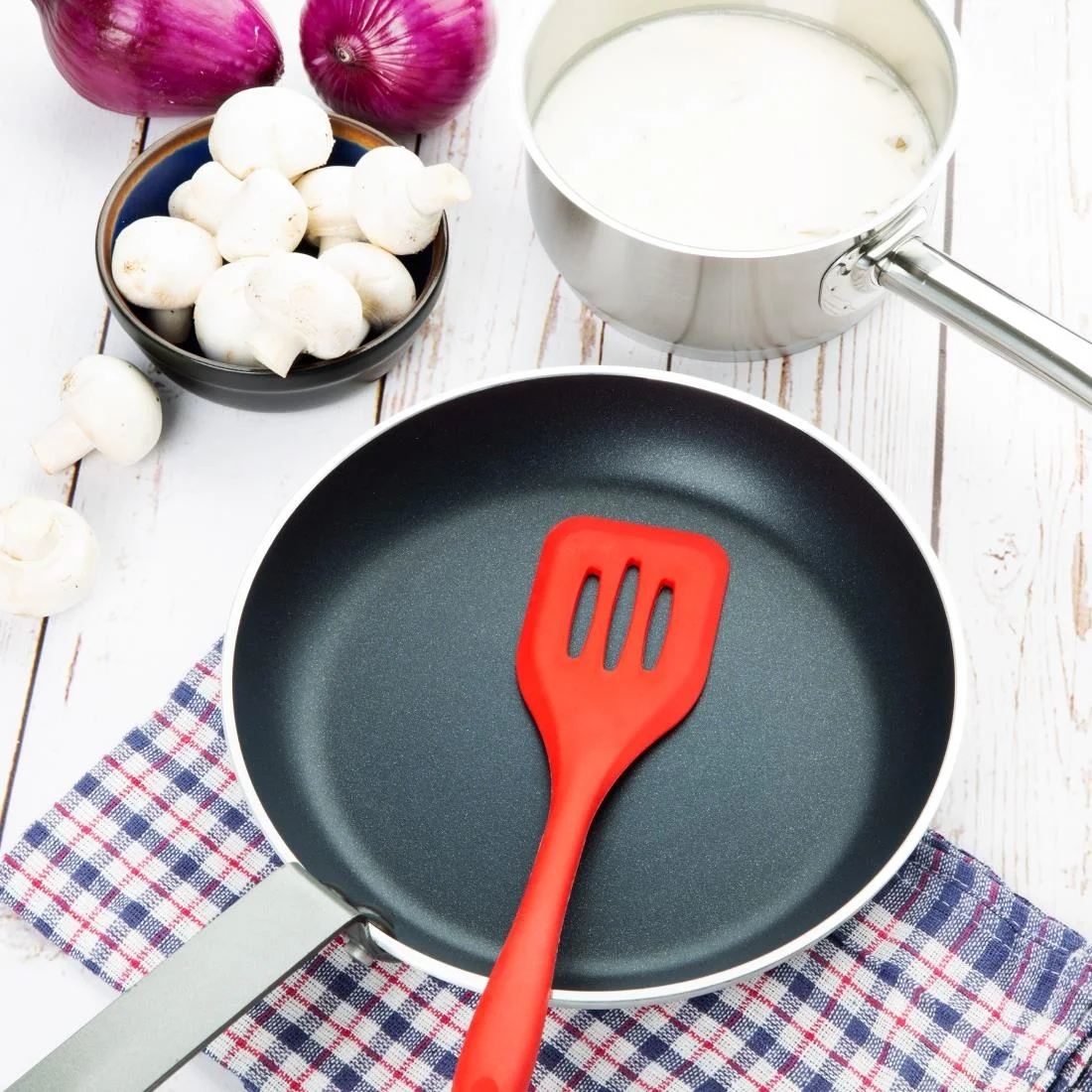 Vogue Aluminium Non-stick Teflon Platinum Plus Frying Pan 26cm - Image 8