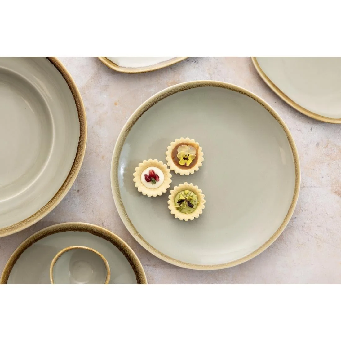 Olympia Kiln Round Coupe Plate Moss 230mm - Image 9