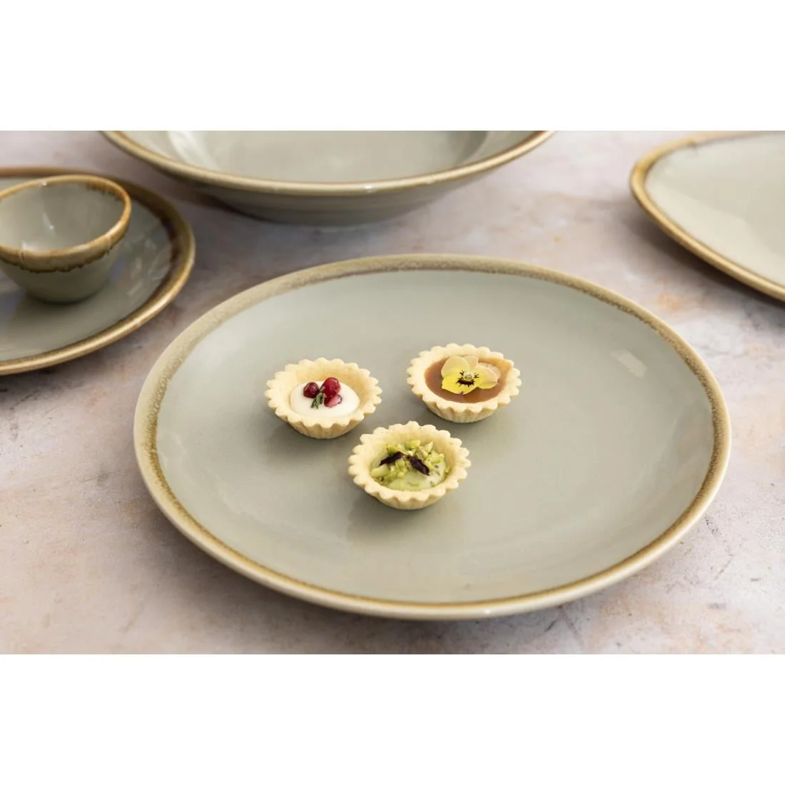 Olympia Kiln Round Coupe Plate Moss 230mm - Image 10