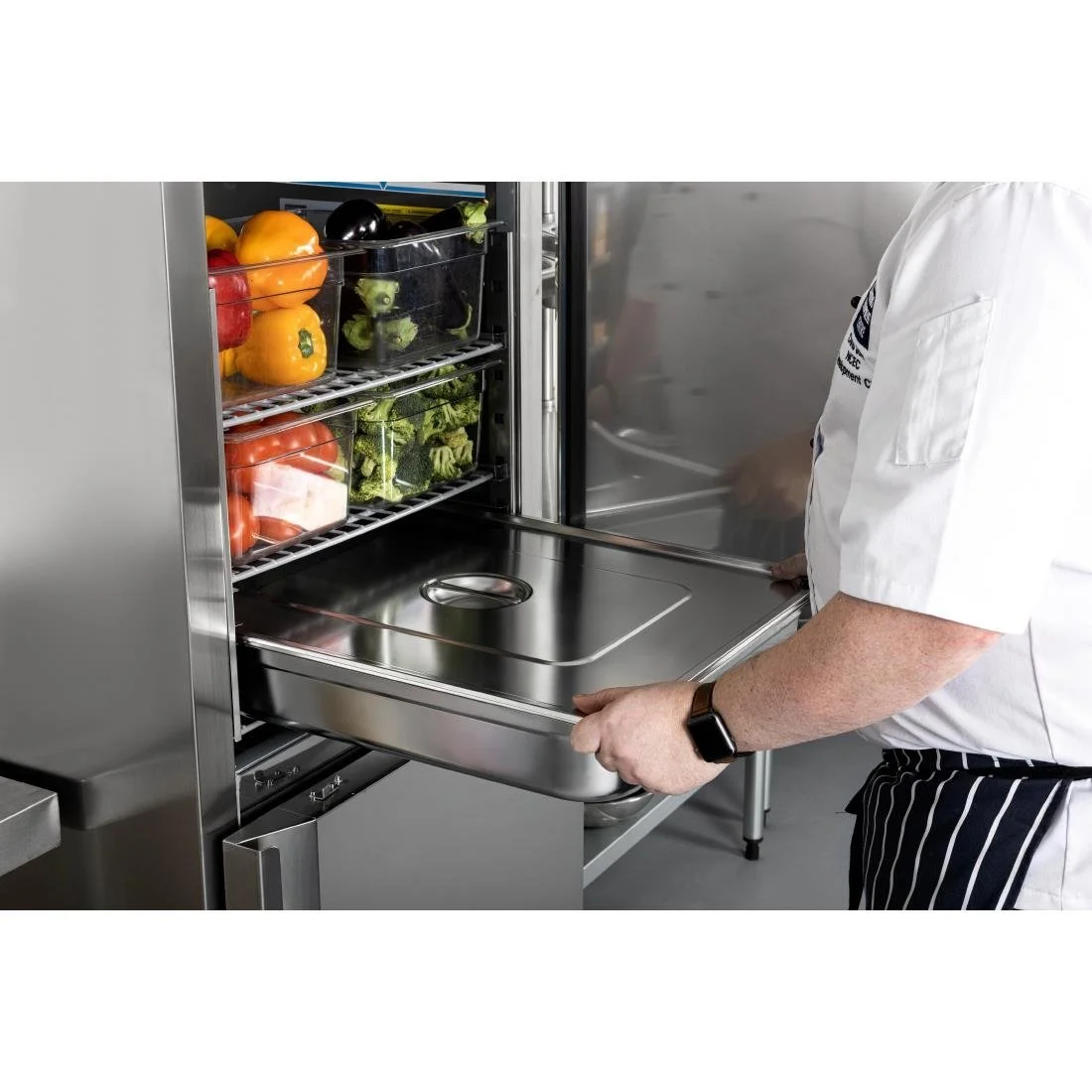 Polar U-Series Fridge Freezer 600Ltr - Image 2