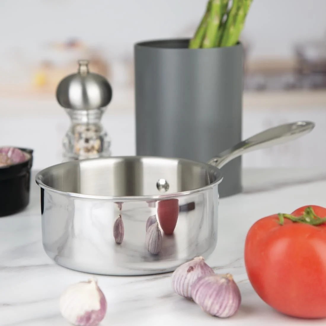 Vogue Tri Wall Saucepan 900ml - Image 8