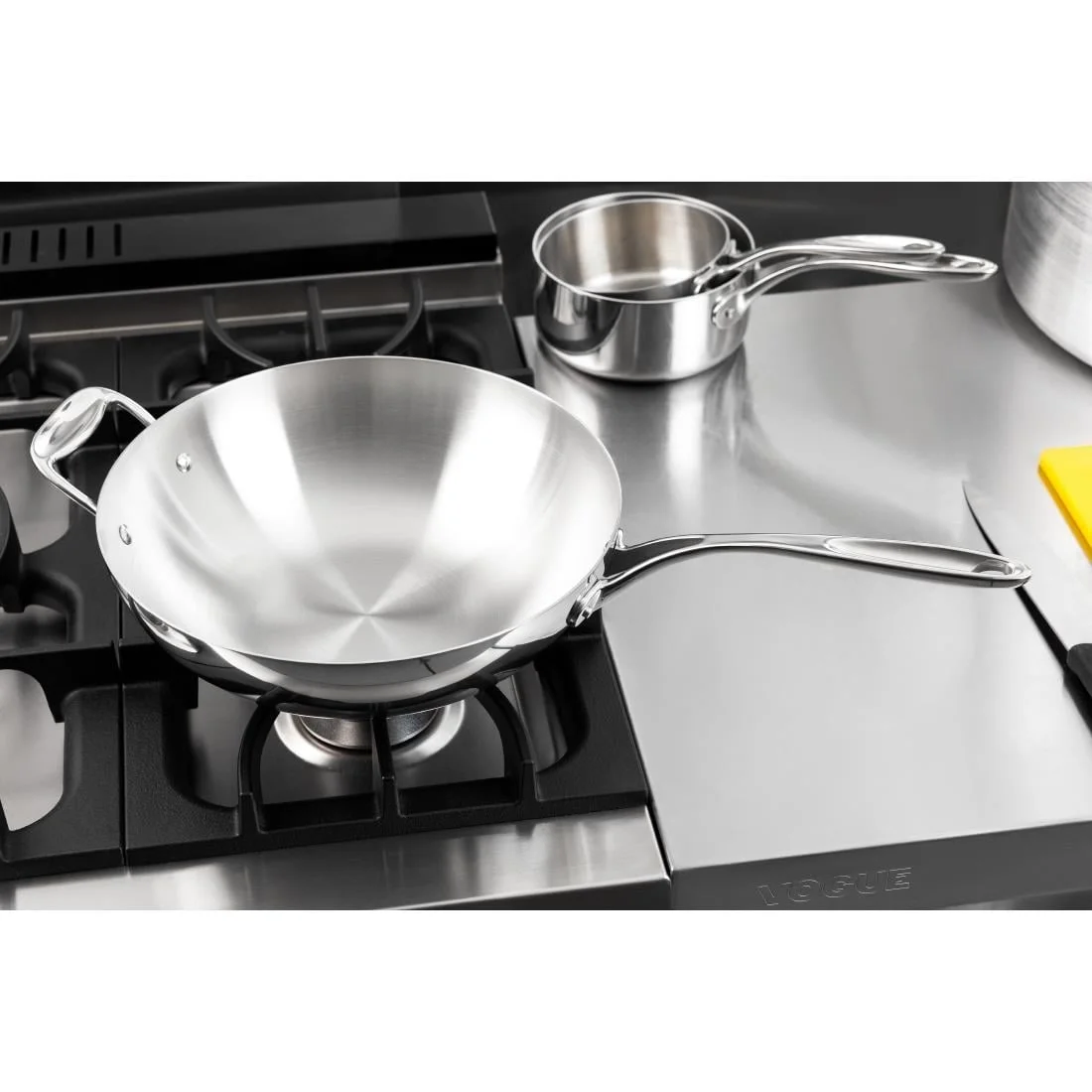 Vogue Tri Wall Wok Flat Base 305mm - Image 8